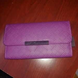 NWT! Tahari Wallet